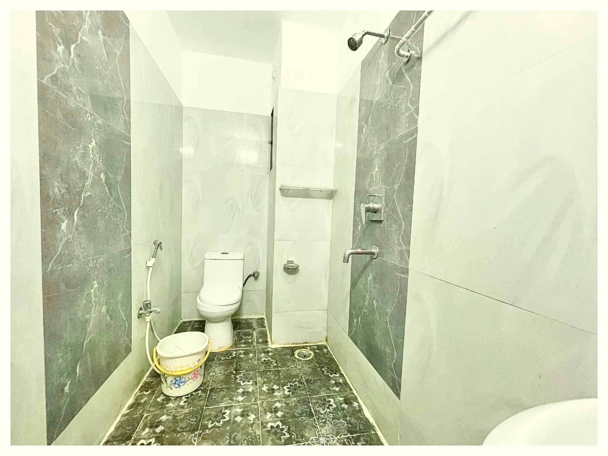 Janki # Pride Palace Near Jagannath Temple - Jagannath Temple - Restaurant And Lift - Parking Facilities - Fully Air Conditioning - Spacious - Perfact Location With Excellent Service 4* Puri