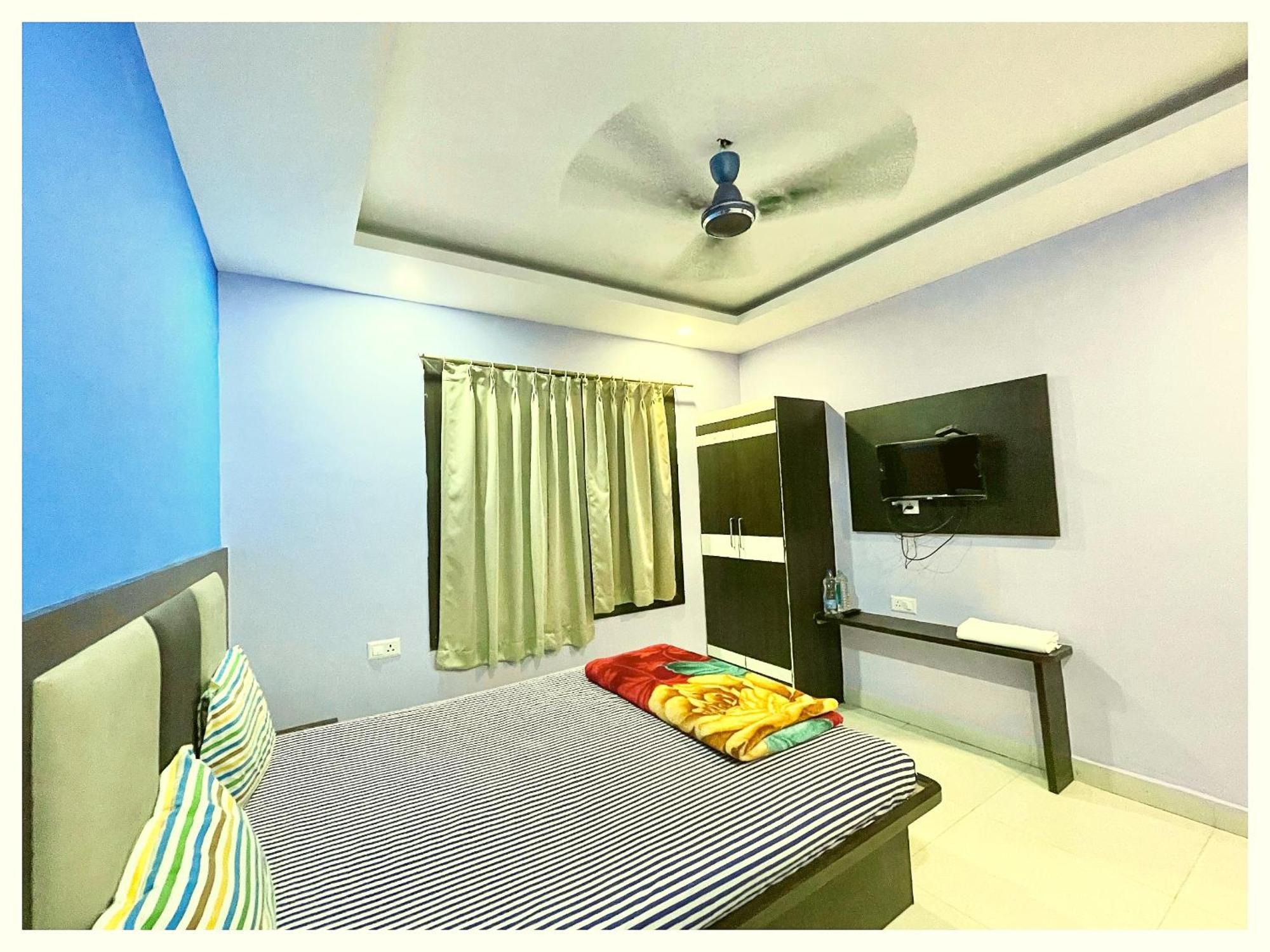 Hotel Janki # Pride Palace Near Jagannath Temple - Jagannath Temple - Restaurant And Lift - Parking Facilities - Fully Air Conditioning - Spacious - Perfact Location With Excellent Service Puri